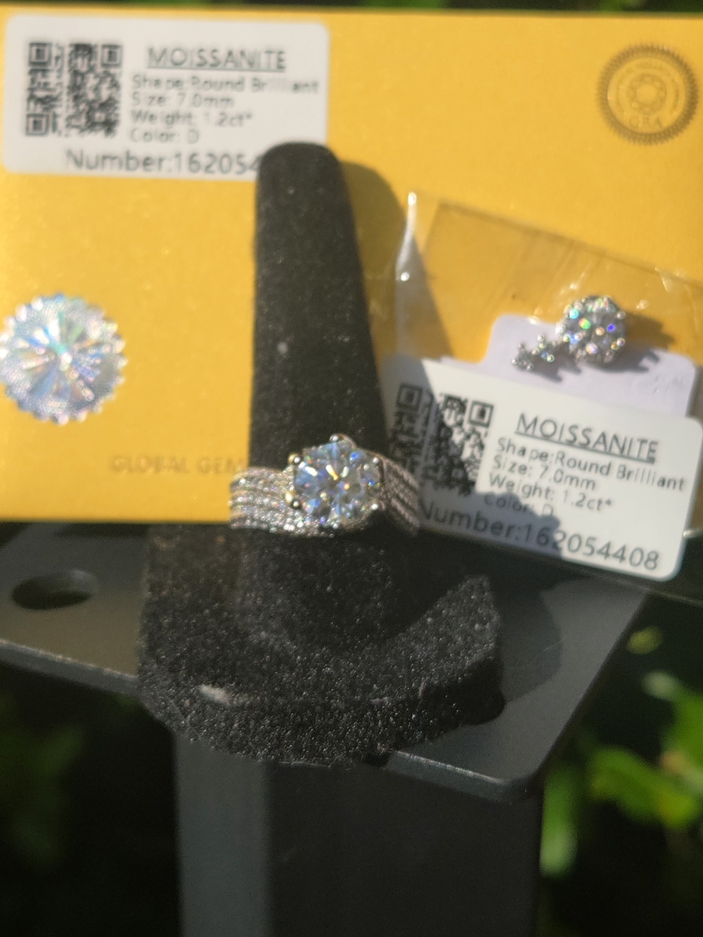 Round Brilliant Silver Engagement Ring - White
